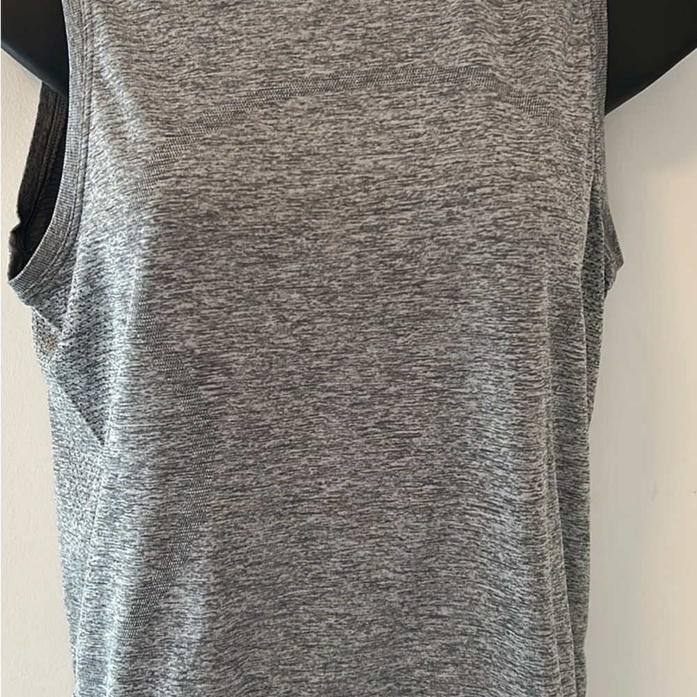 Lululemon swiftly breeze relaxed fit tank